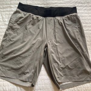 Lululemon Men’s T.H.E. Short with Liner 9” Medium